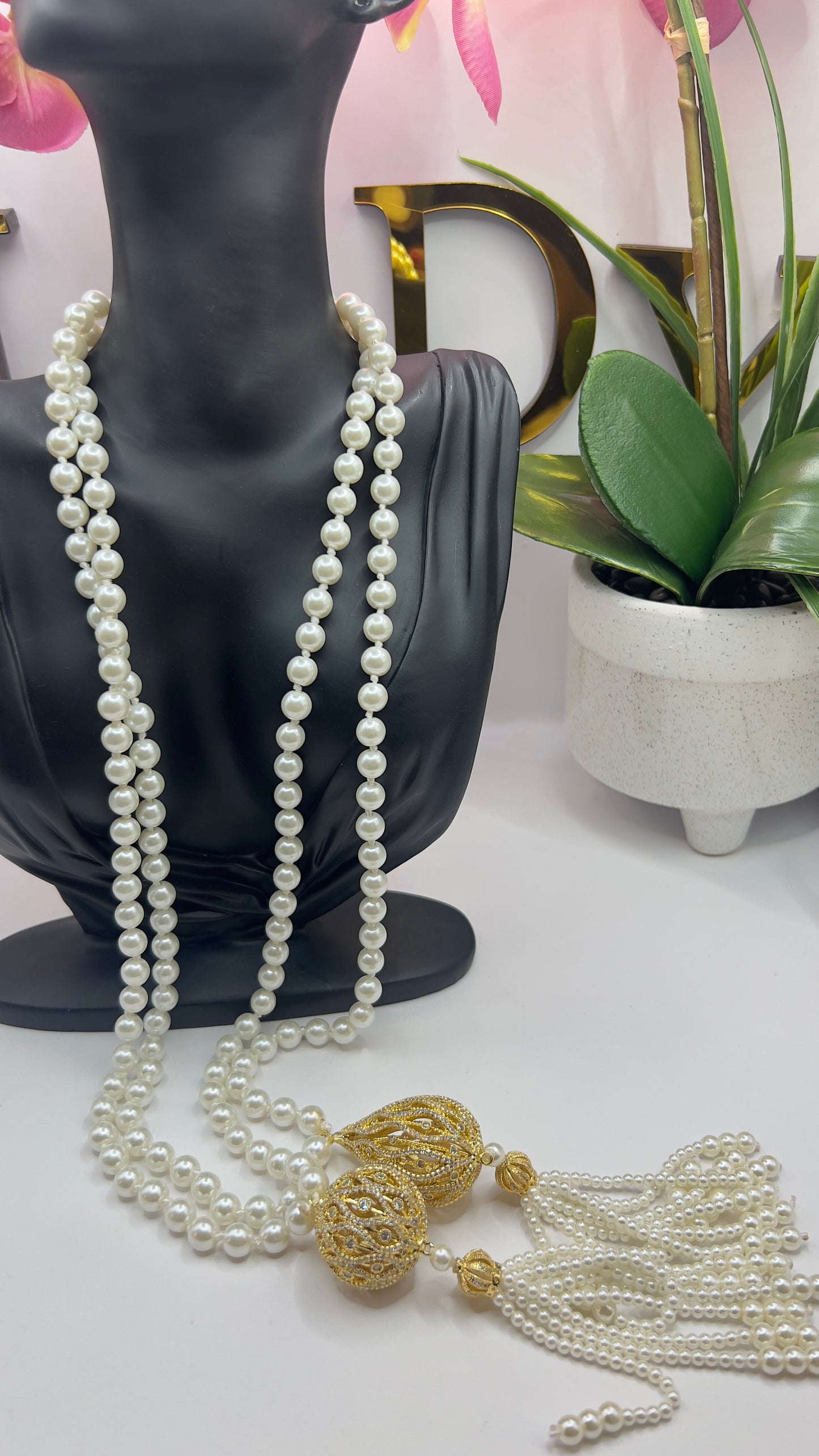 Pearls long necklace