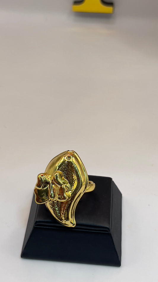 Italian gold ring